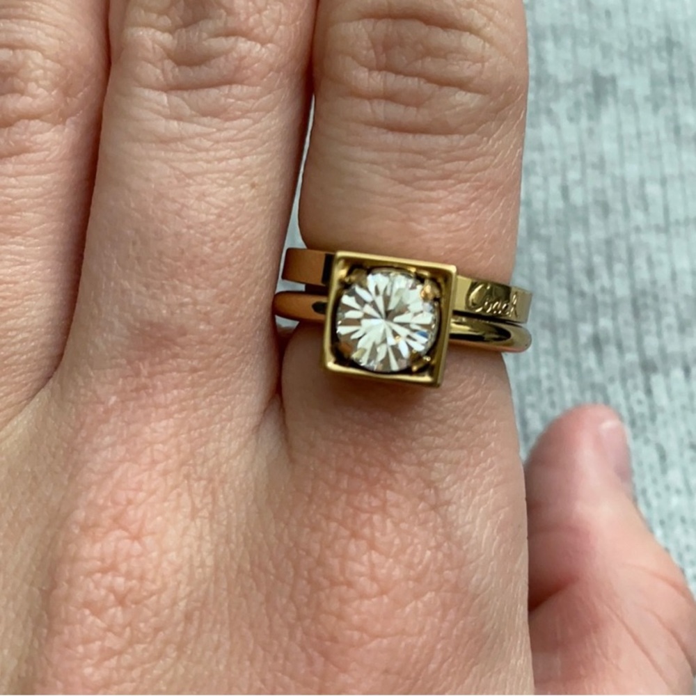 Coach Ring